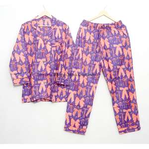 Conjunto de Pijama de Algodón 100% con Estampado de Lazo, Estilo Moderno, Estampado a Mano, Ropa de Dormir Ligera para Mujer, Conjunto para Estar en Casa en Verano - Product Image 1