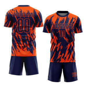 Ensemble maillot et short de football sur mesure de qualité supérieure, en polyester, pour équipes sportives adultes. - Product Image 1