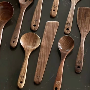 Cuchara de madera natural de excelente calidad, cuchara de madera para servir sopa en la cocina, de Barkah Star - Product Image 1