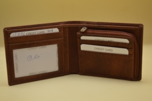 Portefeuilles en cuir avec logo personnalisé, gaufrage classique, porte-cartes pour homme, emplacements pour cartes, poche zippée, compartiments pour billets, poche à monnaie avec rabat latéral - Product Image 4