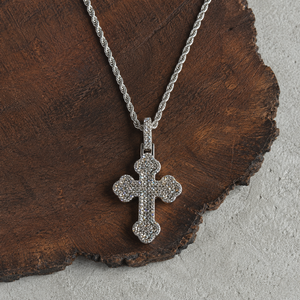 Colgante de Cruz Cristiana con Micro Pavé de Moissanita, Estilo Hip Hop, Personalizado, en Plata 925, Venta al Por Mayor - Product Image 2