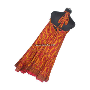 Nouvelles robes en soie sari vintage indiennes faites à la main, vêtements tendance, vêtements d'été et de plage, robe maxi pour filles, prix de gros - Product Image 4