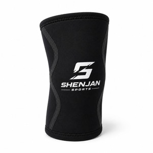 Genouillères de haute qualité dotées d'un tissu extensible respirant, d'un design ergonomique et d'une compression fiable pour un confort d'entraînement supérieur. - Product Image 2