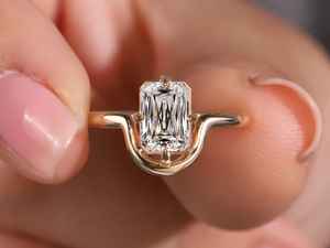 Anillo de banda curva con diamante de corte cruzado cultivado en laboratorio, certificado por IGI, para mujer, oro sólido de 14K, regalo de compromiso moderno para novias - Product Image 3