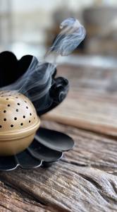 เตาเผาเครื่องหอมเปลือกหอยเชลล์ขายส่งแบบหรูหราพร้อมฐานสีดำด้านตกแต่งโต๊ะสไตล์โมเดิร์น - Product Image 4