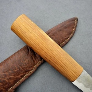 Cuchillo de Camping Multifuncional de 7.5 Pulgadas, Hecho a Mano, Estilo Vikingo, de Grado Industrial, con Mango de Madera y Hoja de Acero Inoxidable - Product Image 4
