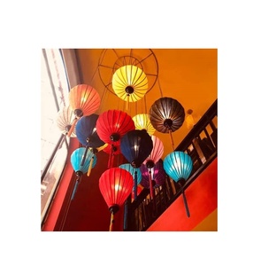 โคมไฟไหมโฮอิอัน งานฝีมือเวียดนาม ผ้าไหมสำหรับตกแต่งภายในร้านอาหาร โรงแรม งานแต่งงาน เทศกาล และของขวัญ - Product Image 6