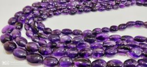 Ametyste africaine naturelle ovale lisse et polie de 8 pouces de long - Product Image 4