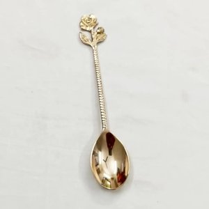 Cuillère à thé en laiton au design classique, avec poignée décorée de feuilles de palmier dorées, idéale pour les hôtels et la vaisselle de table. - Product Image 2