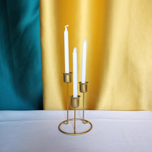 Candelabros de Hierro de 3 Brazos para Velas Cónicas, Candelabro Dorado para Mesa, Regalo Hecho a Mano para el Día de San Valentín, Decoración Duradera para el Hogar - Product Image 4