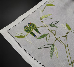 Custom Wholesale Luxury Handmade Embroidered Linen Parrots <b>Placemats</b> Napkins Sets Washable Reuse White Linen Hemstitch Weddings - Product Image 3