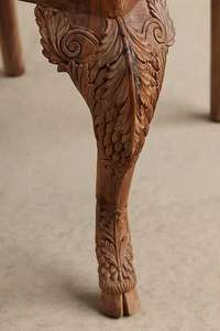 Sillón de Madera Tallado a Mano con Cabeza de Ciervo - Product Image 6