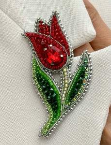 Broche personalizado de corazón azul y ojo turco con bordado de cuentas y borde de púas metálicas para chaqueta, abrigo vaquero y como insignia de ropa - Product Image 3