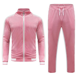 Conjunto Deportivo de Terciopelo Rosa Suave para Hombre: Conjunto Moderno de Dos Piezas de Lujo Deportivo y Ropa de Ocio Premium, Ultra Suave, Terciopelo Premium - Product Image 1