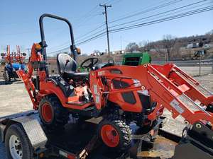 Mini tracteur Kioti à prix avantageux, construction robuste, forte traction, utilisation facile et performances polyvalentes, à vendre - Product Image 5