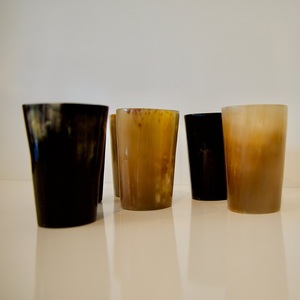 Verre à bière en corne naturelle de qualité supérieure, fait main, couleur naturelle, à prix bas pour l'exportation indienne, taille personnalisée - Product Image 4
