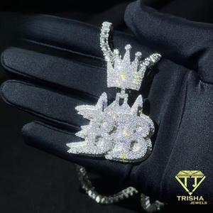 Pendentif Couronne Iced Out avec Lettre Personnalisée Audacieuse, Collier Hip Hop en Moissanite pour Hommes et Femmes, Bijou de Luxe Bling Statement - Product Image 1