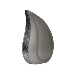 Urnes funéraires en aluminium en forme de goutte d'eau avec gravure magnifique, finition en étain et couleur blanc cassé, fournitures funéraires en métal. - Product Image 1