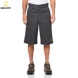 กางเกงขาสั้นทำงานทรงหลวมสำหรับผู้ชายพร้อมกระเป๋าอเนกประสงค์ - Product Image 1