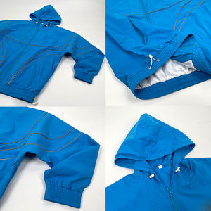 ชุดวอร์มผู้ชายสไตล์สตรีทแวร์ พิมพ์โลโก้ตามสั่ง ผ้าไนลอนโพลีเอสเตอร์ ทรงโอเวอร์ไซส์ แถบสะท้อนแสง ชุดวิ่งกันลม - Product Image 2