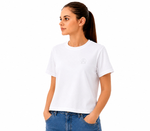 T-shirt court blanc pour femme à col rond, logo minimaliste sur le devant, tricoté, couleur unie, longueur courte - Product Image 2