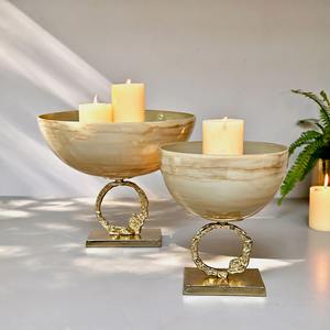 Ensemble de porte-bougies en verre effet marbre de luxe avec base en ornement doré pour décoration de centre de table - Product Image 6