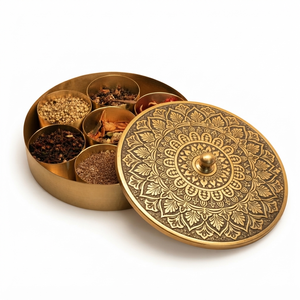 Masala Dabba de Latón Hecho a Mano con Tazas Interiores para Especias | Solución Premium para Almacenamiento de Especias Indias para Restaurantes y Cocinas de Lujo - Product Image 1