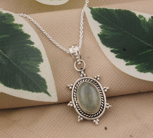 สร้อยคอพลอยเพรนไนต์ธรรมชาติ ปลายแหลม เงินแท้ 925 ชุบแพลตตินัม วินเทจ แท้ สีเขียว ประดับเพชร ขายส่ง - Product Image 5