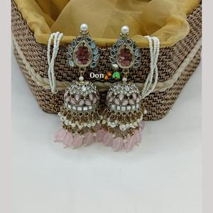ต่างหูห้อยประดับมุกและกระจกเคลือบทอง รุ่น 10574479DPU - Product Image 3