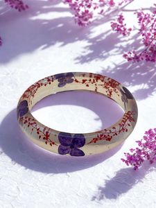 สร้อยข้อมือเรซิ่นประดับด้วยหินกลิตเตอร์ เครื่องประดับผู้หญิงสุดเก๋ เหมาะสำหรับเป็นของขวัญวันครบรอบ - Product Image 1