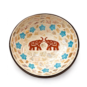 Vente en gros de bols en coquille de noix de coco gravés, artisanaux, durables, écologiques, design de cuisine - Product Image 2