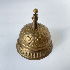 กระดิ่งตั้งโต๊ะทองเหลืองดีไซน์หรู สำหรับเคาน์เตอร์บริการที่โรงแรม ร้านอาหาร และคาเฟ่ พร้อมเสียงดังชัดเจน - Product Image 5