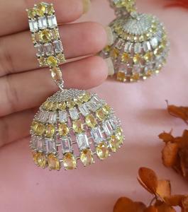 Magnifiques boucles d'oreilles en argent plaqué de qualité supérieure avec zircon CZ pour femmes et filles, pour un look de soirée, pour les occasions spéciales, tendance - Product Image 6