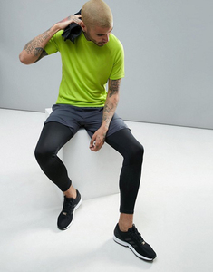 T-shirt sportif à manches courtes vert lime pour homme, coupe ajustée, col rond, tissu jersey, séchage rapide - Product Image 3