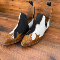 Nouveaux cheveux à la mode sur les bottes de peau pour les femmes Western en cuir de vachette outillé à la main Floral Cowgirl bottines bout pointu chaussons