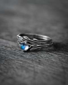 ชุดแหวนมูนสโตน เลีย จู แหวนเงินสเตอร์ลิง ได้รับการรับรองจาก IGI ดีไซน์วินเทจแบบอาร์ตเดโค เรียบหรู สวยงาม เหมาะสำหรับงานแต่งงานและงานหมั้น - Product Image 4