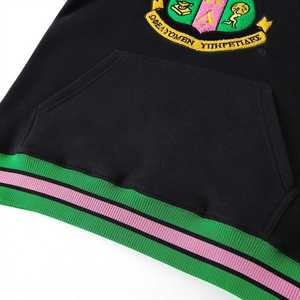 Sudadera Unisex AKA Black Stripe Chenille Crest con Letras Griegas Bordadas, Ajuste Cómodo, Ropa Casual Premium - Product Image 5