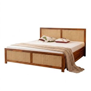 Chambre principale en teck massif fabriqué en Indonésie avec tête de lit en rotin - Product Image 1