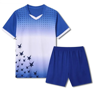 Ensemble de tenue de football 100% polyester léger, séchage rapide, respirant, antibactérien, personnalisable - Product Image 4