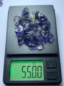 Lot de pierres précieuses brutes d'iolite naturelle, 55 carats, 21 pièces, non traitées, qualité de taille et de découpe, cristaux bleu violet - Product Image 5