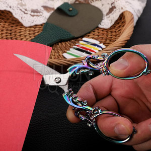 Ciseaux de broderie pour coupes précises et travaux de filature détaillés - Product Image 5