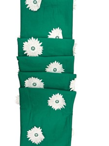 Tela de algodón 100% ligera, tejida, con bordado floral 3D en verde oscuro, muy demandada, para la confección de vestidos para niñas y mujeres. - Product Image 2