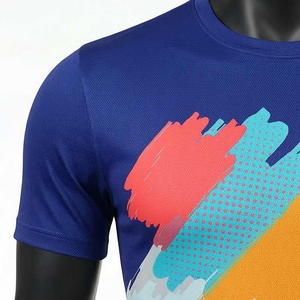 Camiseta de Manga Corta Azul para Hombre, Cuello Redondo, con Estampado Pintado a Mano, de Secado Rápido, Tejido de Punto, Corte Ajustado Informal - Product Image 6