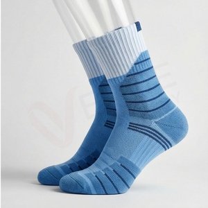 Chaussettes de sport pour hommes, bleues à rayures, tricotées, respirantes, en coton, polyester et élasthanne, style classique, été - Product Image 3