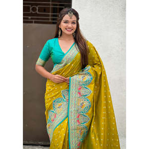 Sari de Seda Darbari Verde Mehendi con Tejido Zari, Conjunto Elegante para Mujer - Product Image 2