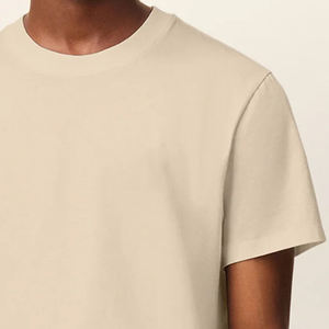 Vêtements d'été abordables de haute qualité avec logo personnalisable, t-shirts pour hommes de couleur unie à prix avantageux pour les acheteurs en gros - Product Image 4