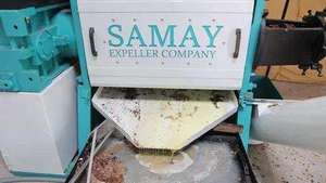 Heavy Duty 3 Ton Multi Seeds <b>Oil</b> Expeller <b>Machine</b> 6 Bolt Semi Automatic Commercial Seed Crushing Plant <b>Oil</b> Extraction <b>Press</b> - Product Image 2