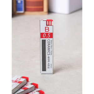 Ceramica per Sim B 0.5mm 30P 4 scatola di piombo di qualità Premium per arte scrittura e disegno - Product Image 1