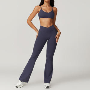 Ensemble de yoga 2 pièces bleu clair, haut court à col rond, short taille haute, sans couture, en spandex et polyester, vêtements de sport - Product Image 4