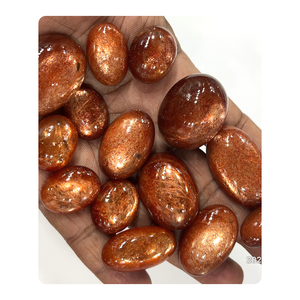 Pierre précieuse naturelle indienne Madrasi Sunstone, pierre précieuse naturelle Sunstone en vrac, forme mixte, cabochon en vrac - Product Image 1